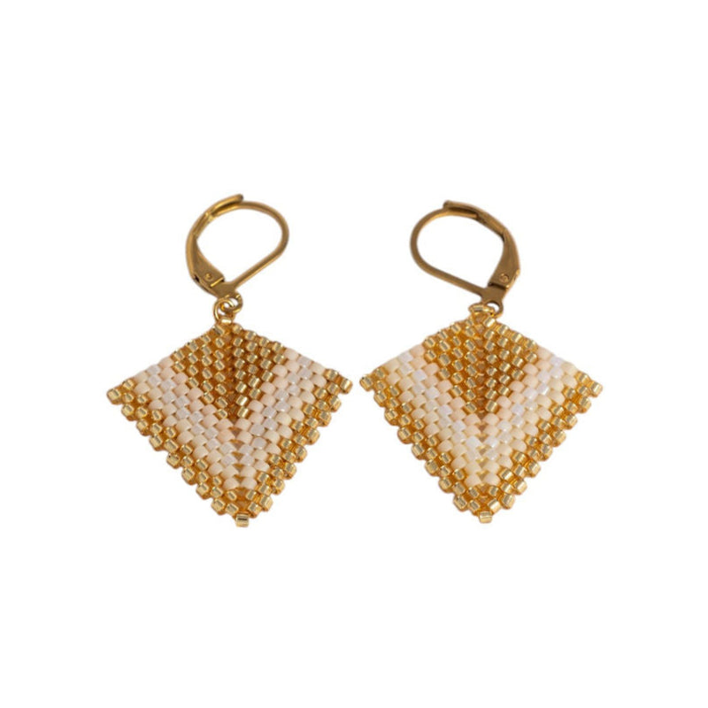 Aretes Ruanas