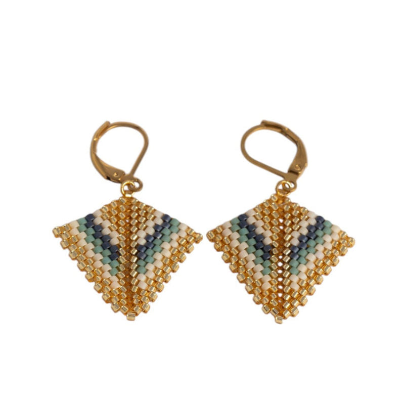Aretes Ruanas